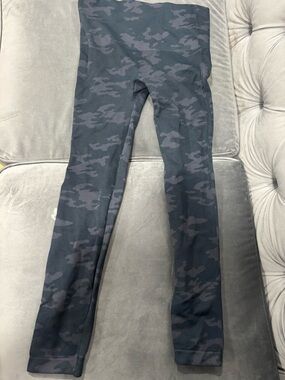 SPANX Black and Dark Gray Camo High-Waist Leggings